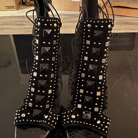 brian atwood  Women Heels Size 9 Made In Italy MSRP $575 - Picture 2 of 6